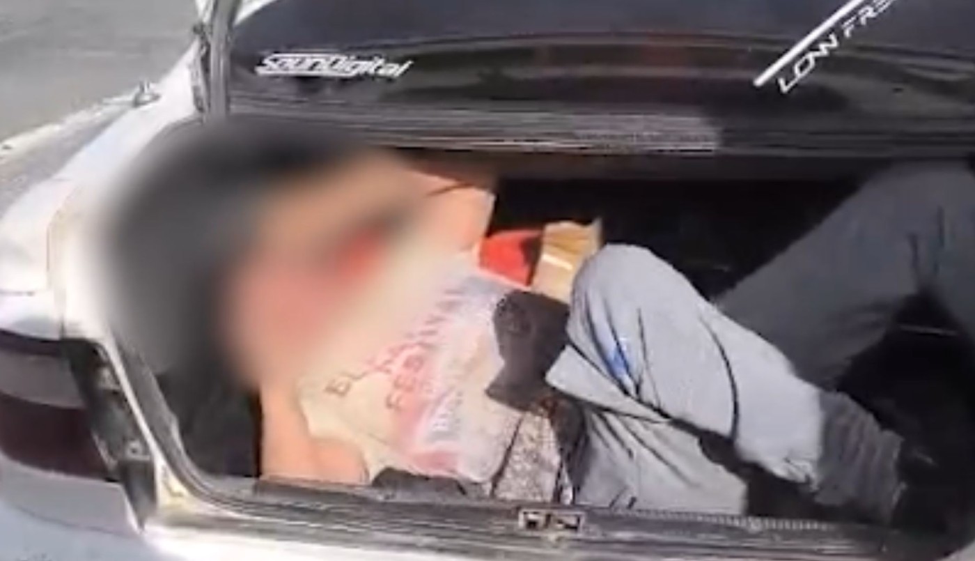 Insólito hallazgo en la ruta E-55: viajaba oculto en el baúl de un auto | Córdoba