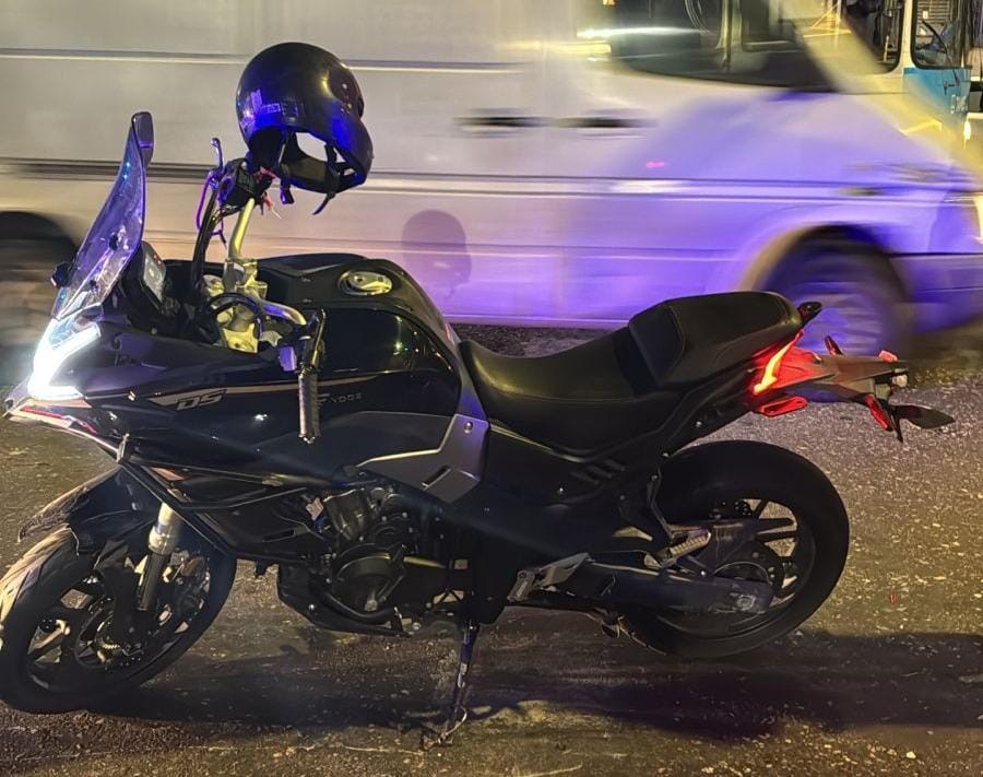 Choque en pleno Centro terminó con un detenido armado y una moto con pedido judicial | Córdoba