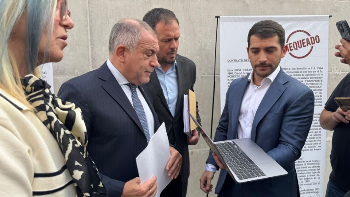 Denuncian a Passerini por presuntas irregularidades en el alquiler de colectivos en Córdoba | Política y economía