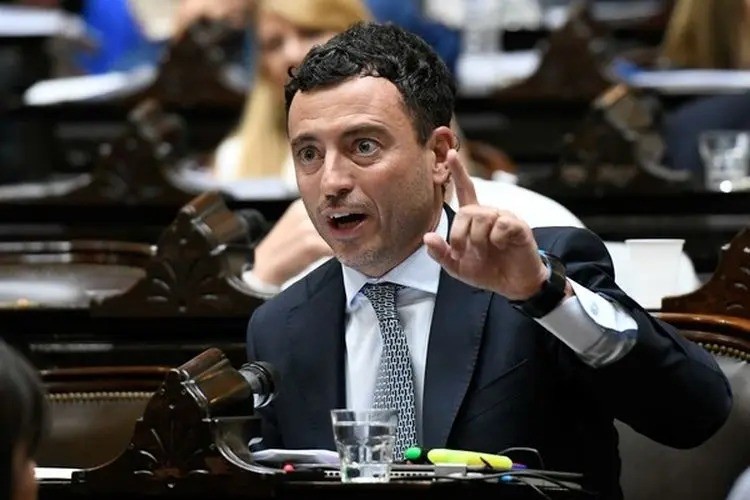 De Loredo impulsa cambios en la Policía: propone elevar la edad de retiro y mejorar salarios | Política y economía