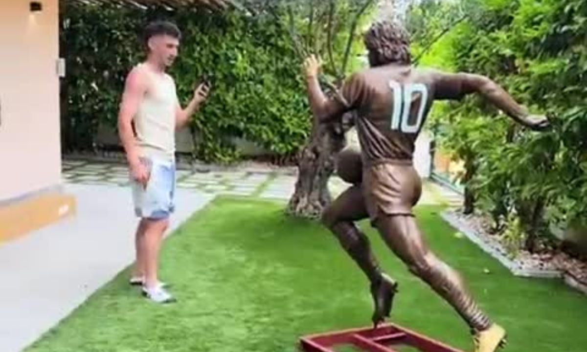 Billy Gilmour rinde tributo a Maradona con una estatua en su propia casa | Deportes