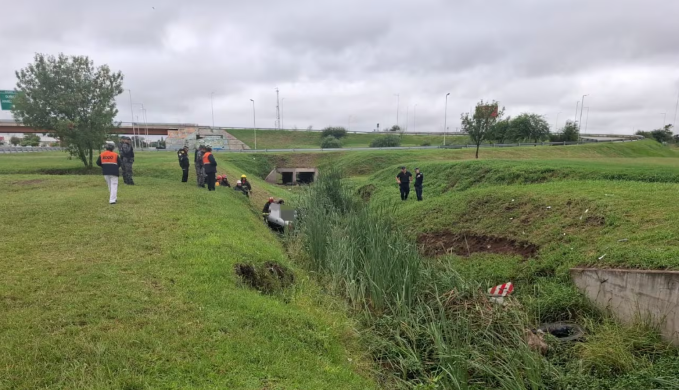 Accidente fatal: murió un joven de 26 años tras despistar, chocar y volcar su vehículo | Córdoba
