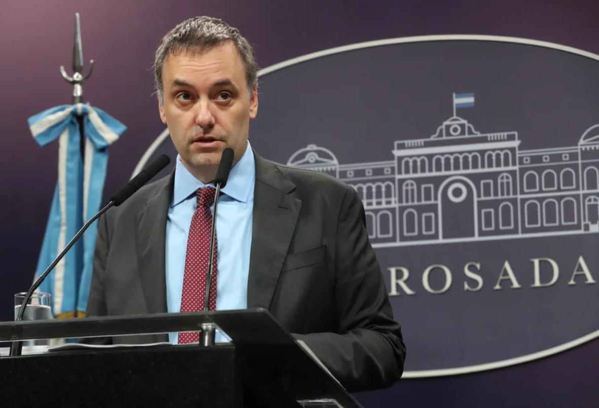 Causa Adorni: allanaron inmobiliarias por la compra de su departamento en Caballito | Política y economía