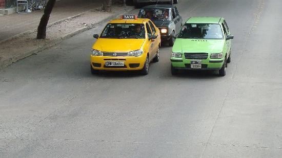 Nuevos valores rigen en la tarifa de taxis y remises con aumento de hasta el 27% en Córdoba | Actualidad