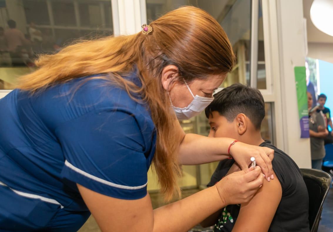 Baja cobertura: el municipio lanza campaña para vacunar a más de 20 mil personas, entre niños y adultos mayores | Servicios