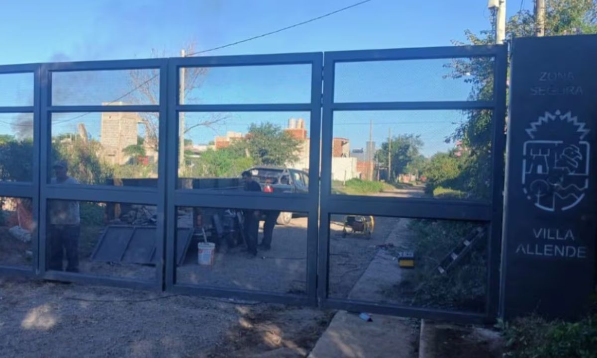 Villa Allende instala el primer portón para cerrar calles: polémica y seguridad | Córdoba