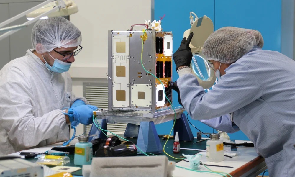 Fuerte ajuste en la CONAE: denuncian despidos, caída presupuestaria y cargos políticos con altos sueldos | Actualidad