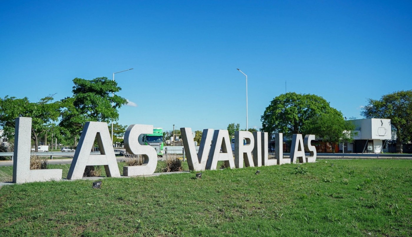 Tragedia en Las Varillas: un hombre murió al quedar atrapado con su camión en su vivienda | Córdoba