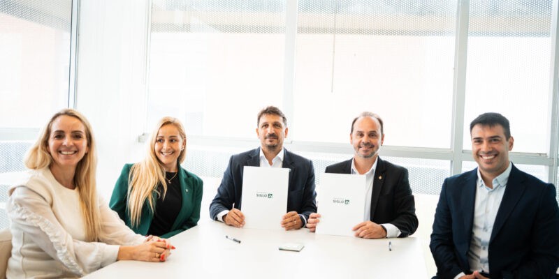 Córdoba: acuerdo con la Universidad Siglo 21 para fortalecer la formación profesional | Córdoba