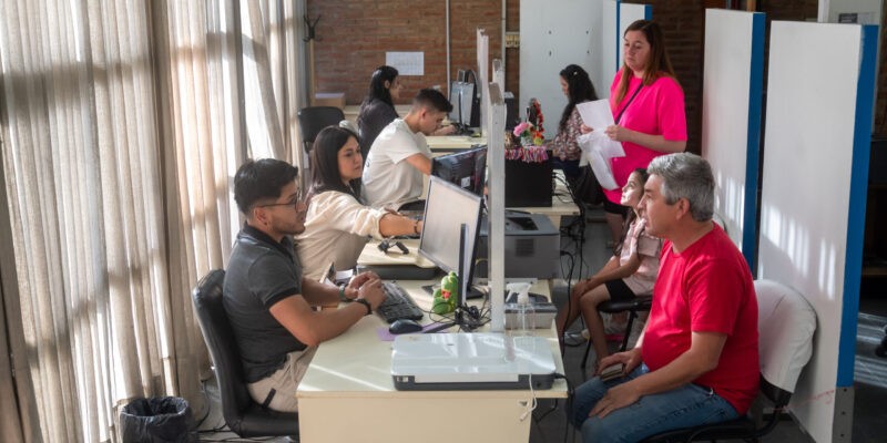 Cuatro CPC abrirán este sábado con horario extendido para facilitar trámites a vecinos | Servicios