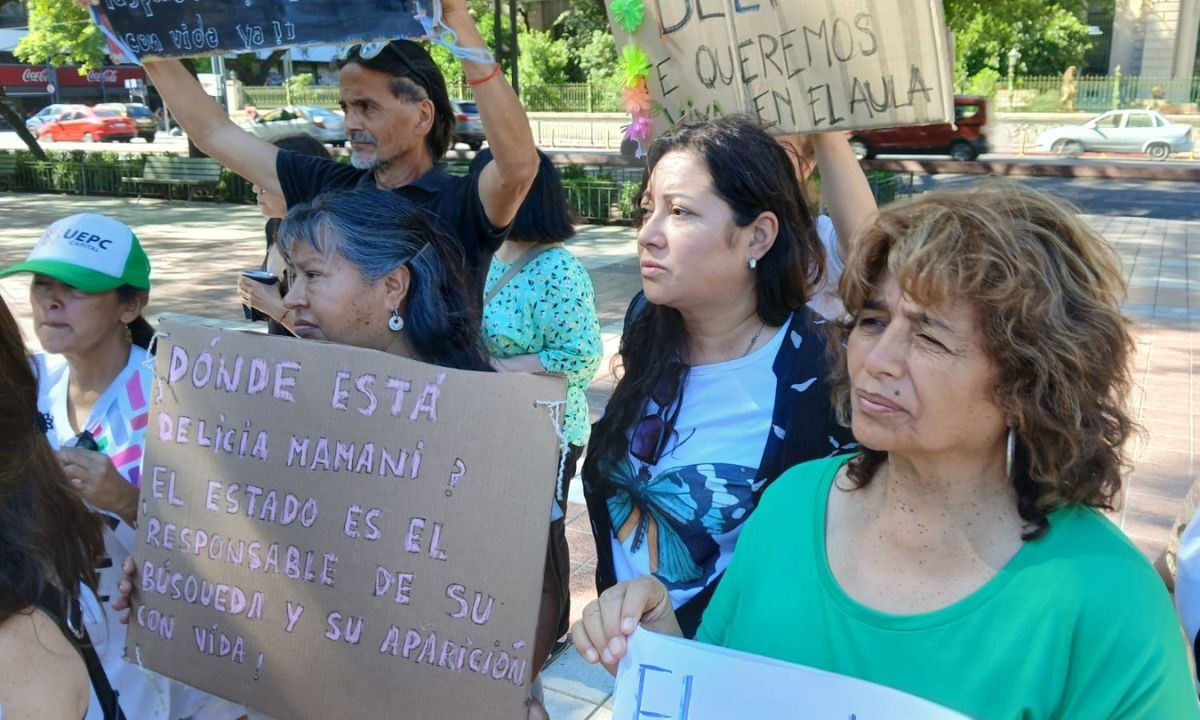A un mes de la desaparición de Delicia Mamani, el Colegio Carbó exige continuar la búsqueda | Córdoba