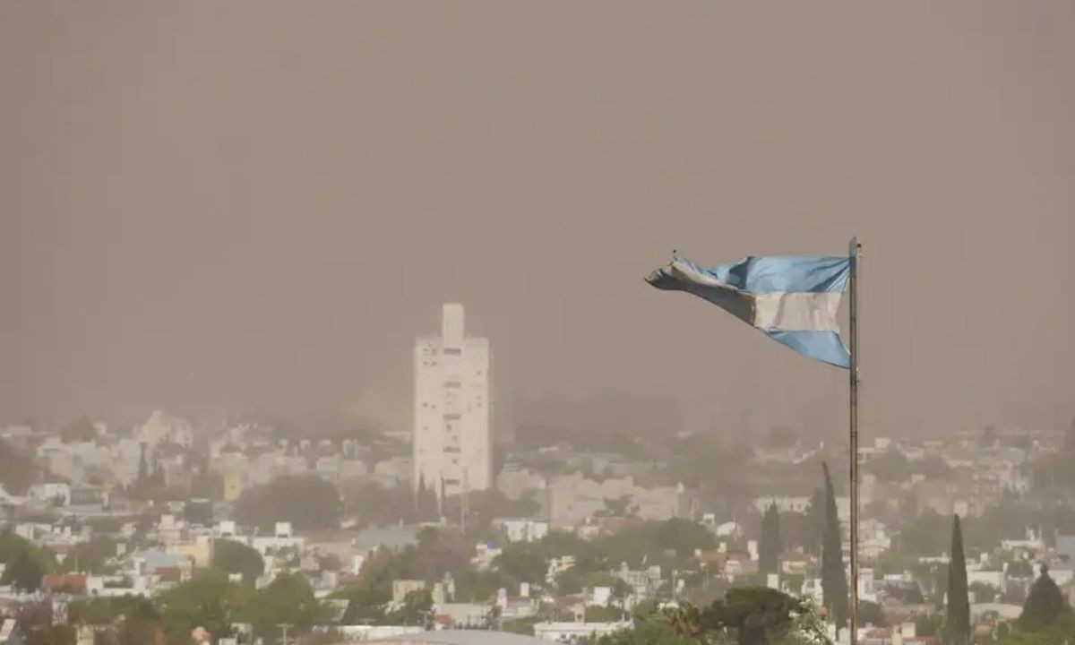 Alerta por vientos fuertes y frío: ráfagas intensas azotarán la ciudad este miércoles | Córdoba