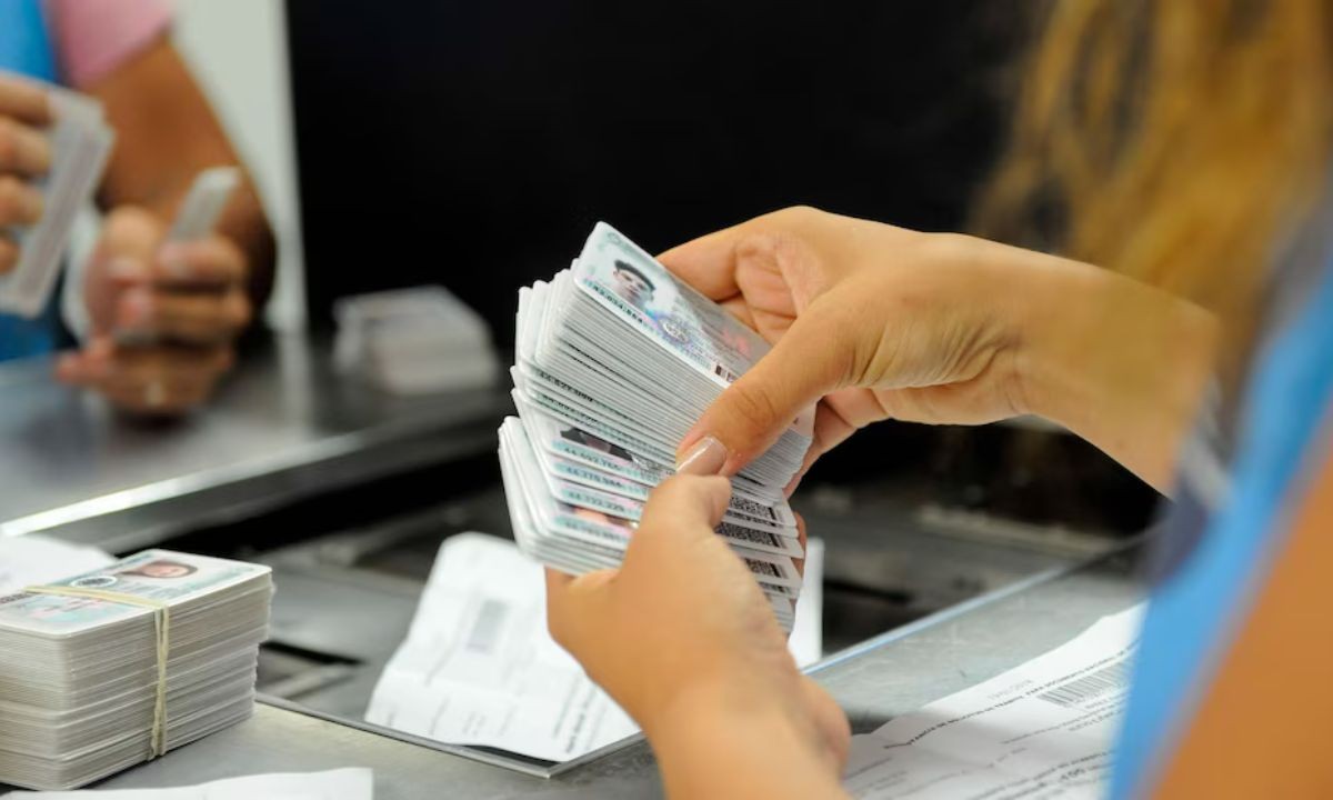 Aumentan los costos del DNI y el pasaporte: conocé los nuevos valores del RENAPER | Actualidad