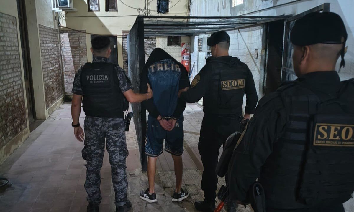 Buscado por robar a un chofer, huyó con una peluca y dos armas en San Francisco | Córdoba