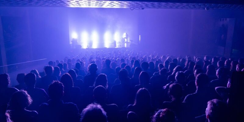 El Teatro Comedia abrió la convocatoria para integrar su programación artística 2026 | Espectáculos