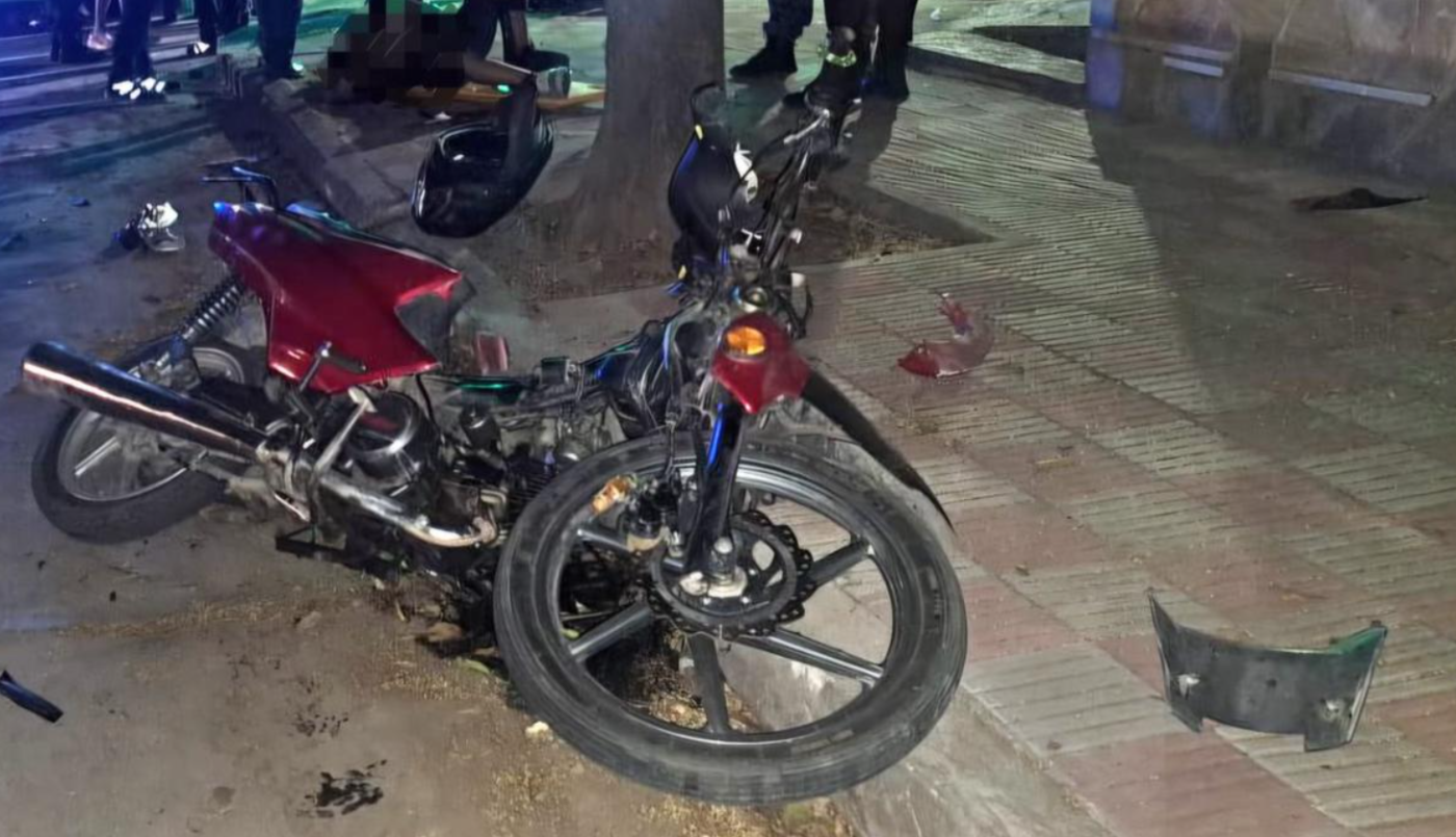 Intentaron escapar tras robar una moto, chocaron entre ellos y quedaron detenidos | Córdoba