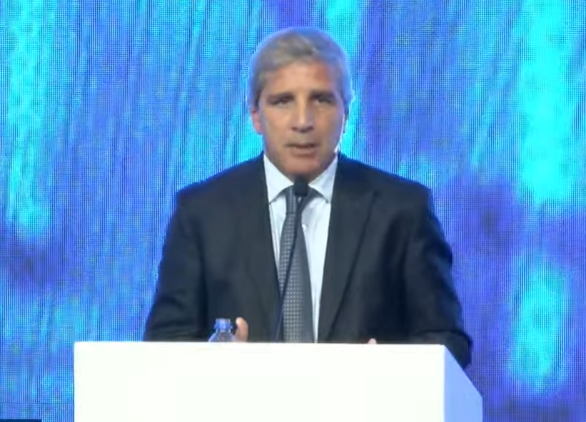 En Córdoba, Caputo defendió la reforma laboral ante un auditorio empresarial | Política y economía