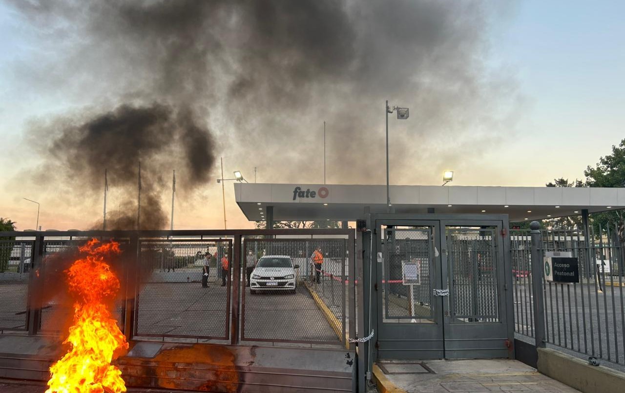 El Gobierno suspendió por 15 días los despidos en Fate y abrió una negociación urgente | Actualidad
