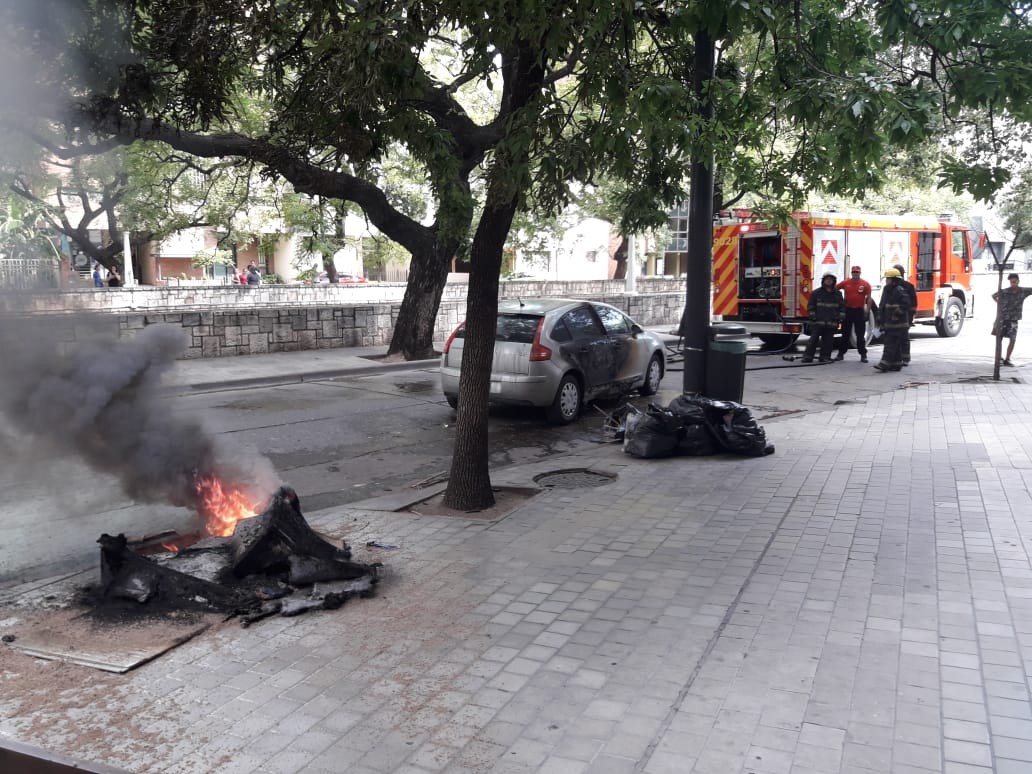Estalló una fusiblera de EPEC y causó daños en un auto estacionado | Córdoba