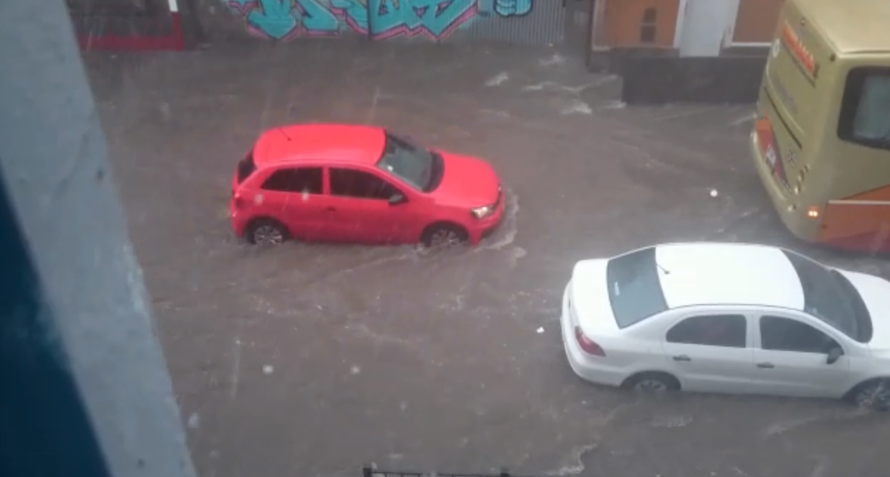 Galería de imágenes: Diluvio en Córdoba, cayeron más de 30 milímetros en menos de una hora | Redes