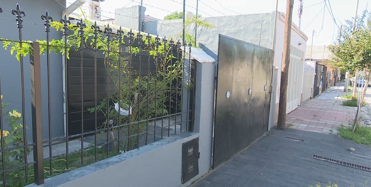 Balearon a un hombre en una entradera en barrio Las Flores | Actualidad