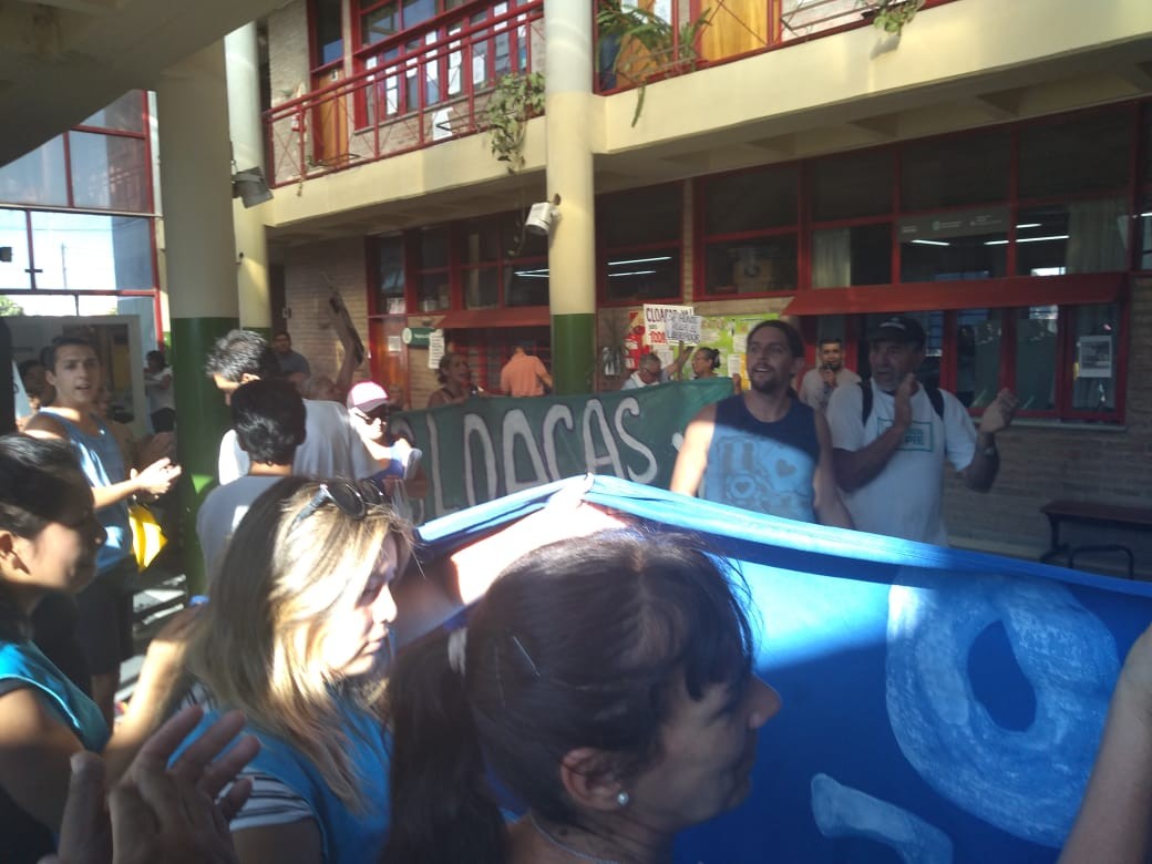 Villa El Libertador: vecinos tomaron el CPC | Actualidad