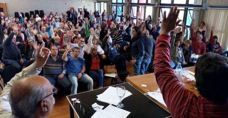 Docentes rechazaron la propuesta del gobierno y anunciaron paro de 48 hs | Córdoba