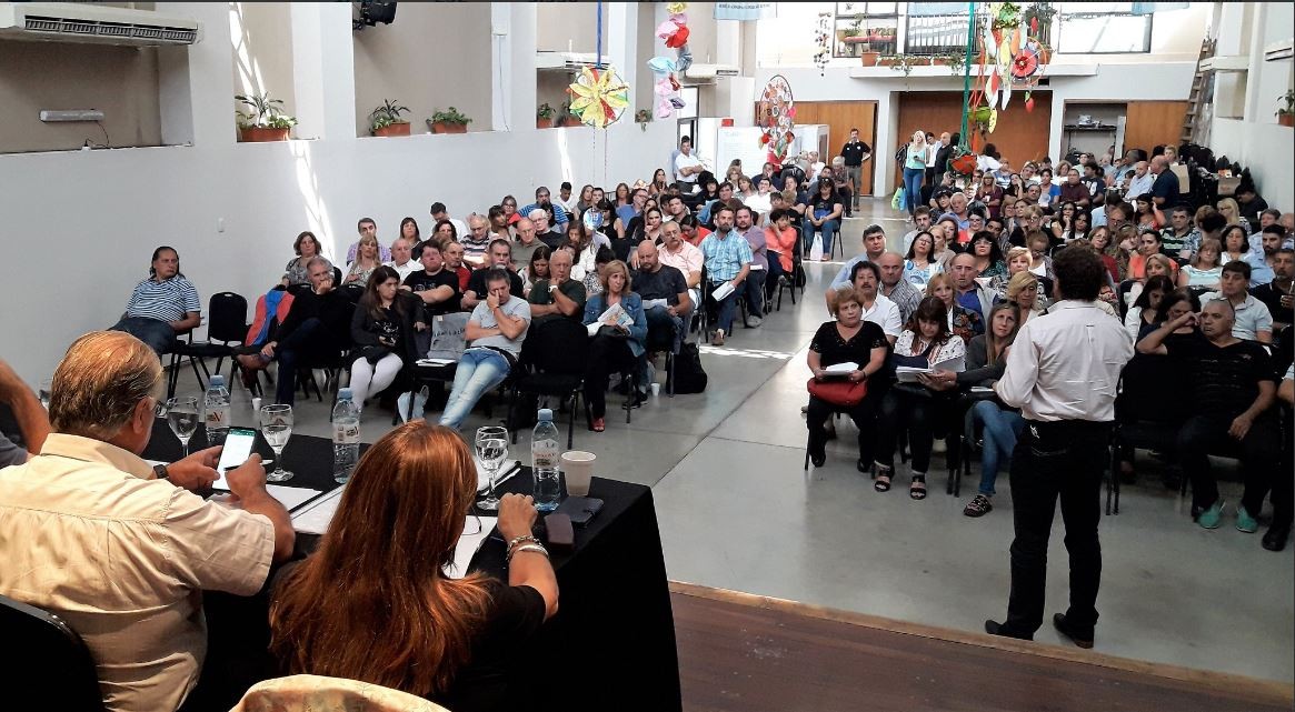 Asamblea UEPC: rechazo de propuesta y paro | Córdoba