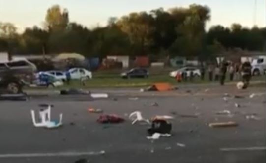 Choque y vuelco en Carmen de Areco: 9 muertos | Actualidad