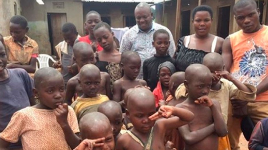 La historia de una madre ugandesa que lucha por mantener a sus 38 hijos | Internacionales
