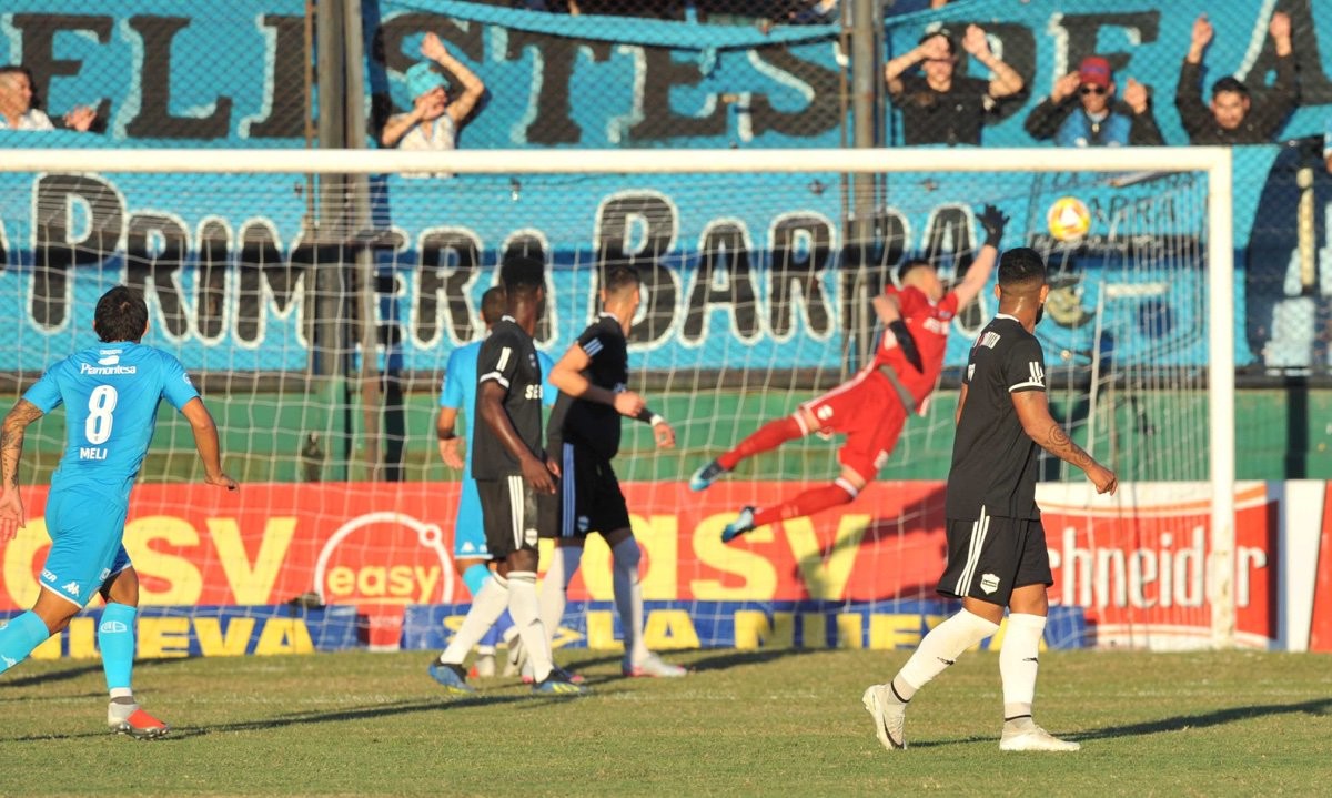 Belgrano goleó a Riestra (1) | Deportes