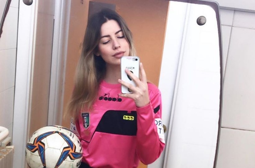 Un jugador se bajó los pantalones frente a una referí | Deportes