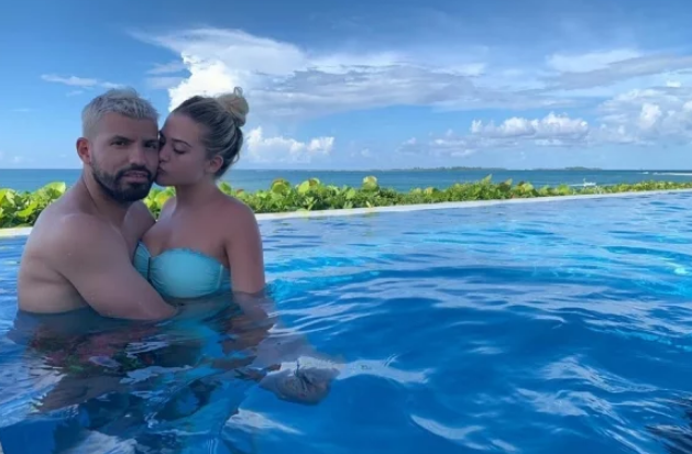 Las fotos románticas de las vacaciones del Kun Agüero y su nueva novia | Deportes