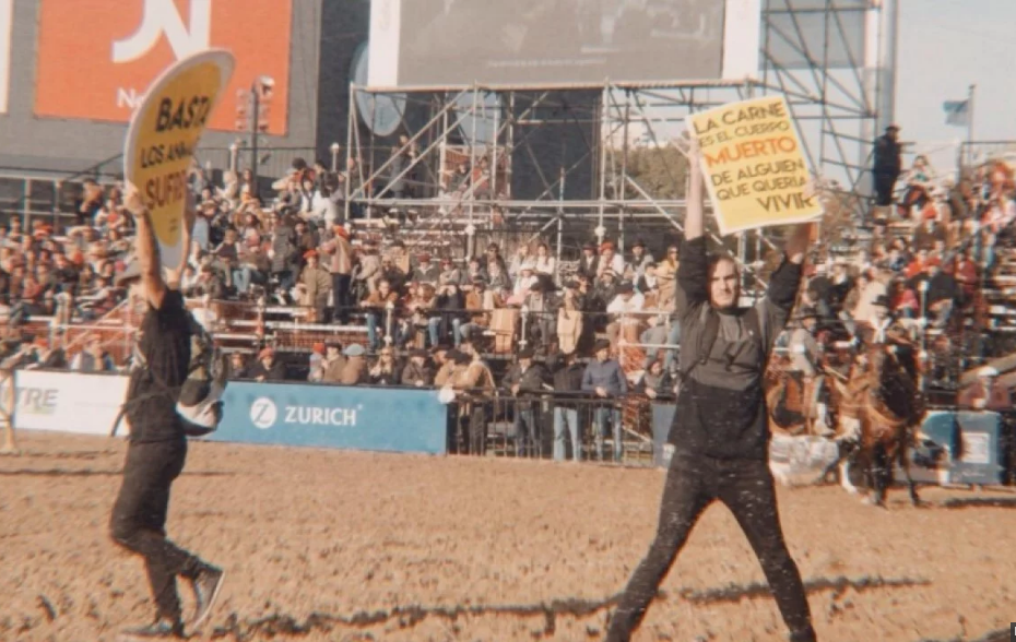 Los veganos no se rinden: amenazan con volver a La Rural cuando vaya Macri | Actualidad