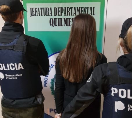 Madre detenida: se sacaba selfies mientras abusaba de su hijo de 9 años | Actualidad