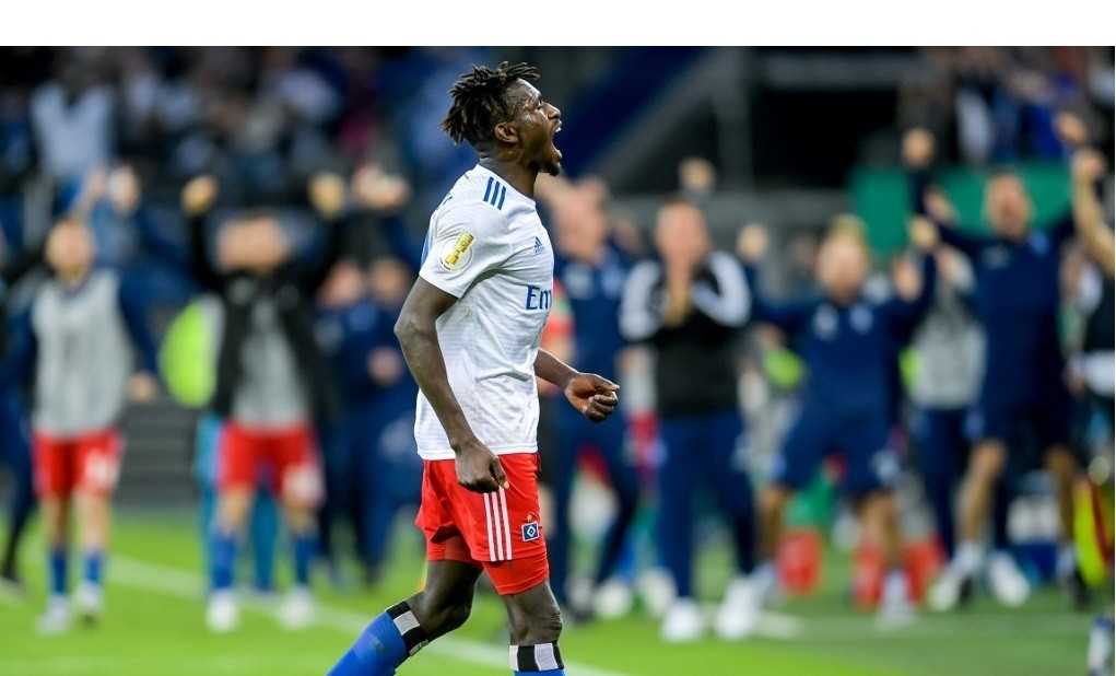 ¿Es o no es? Dudas por la identidad de una estrella juvenil en el fútbol alemán | Deportes