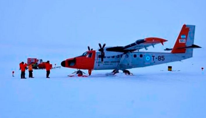 Un avión de la Fuerza Aérea tuvo que aterrizar de emergencia en la Antártida | Actualidad
