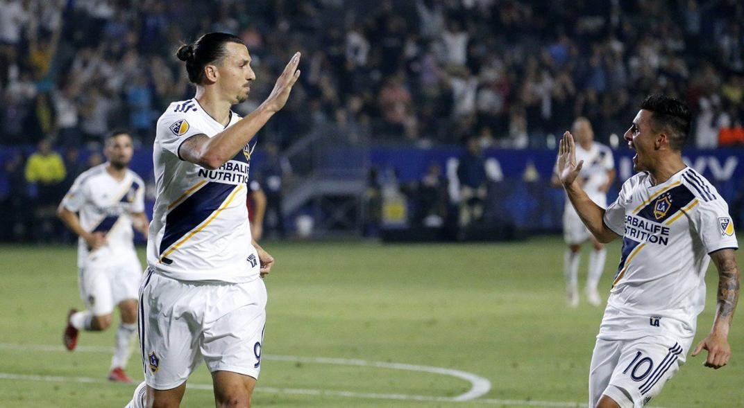 Zlatan Ibrahimovic, el fan de Cristian Pavón: "Es demasiado bueno para la MLS" | Deportes