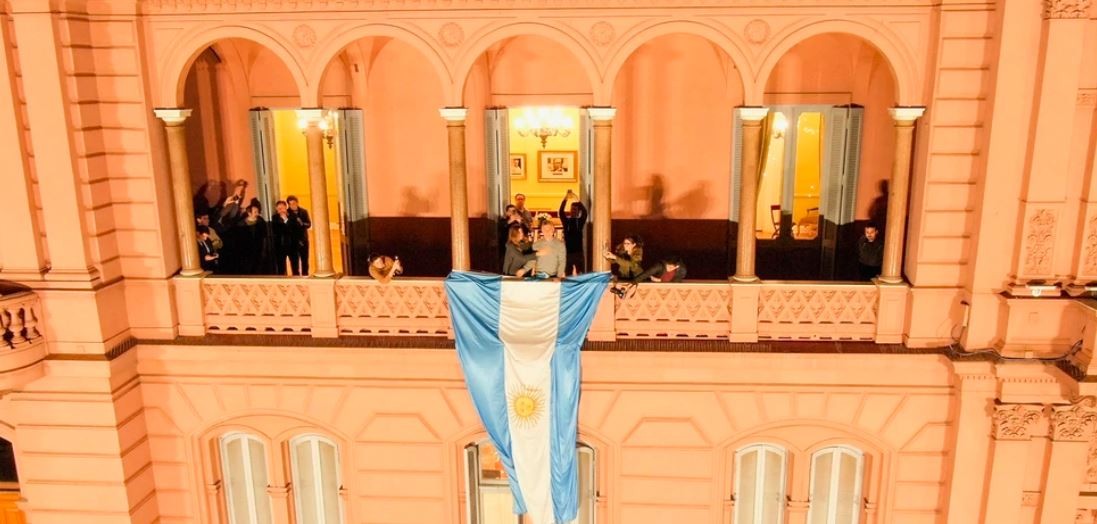 Macri saludó desde el balcón de la Casa Rosada a la movilización en su apoyo | Elecciones Legislativas 2021