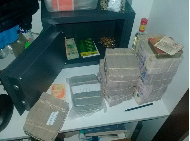 Impactantes imágenes: lo secuestrado en allanamientos a líderes del SURRBaC | Córdoba