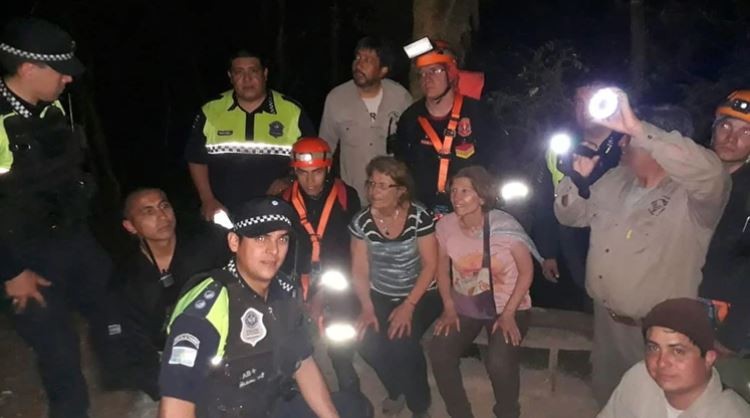 Tucumán: dos hermanas jubiladas se perdieron en la selva... "Nos fuimos a la reverenda c... de la lora" | Actualidad