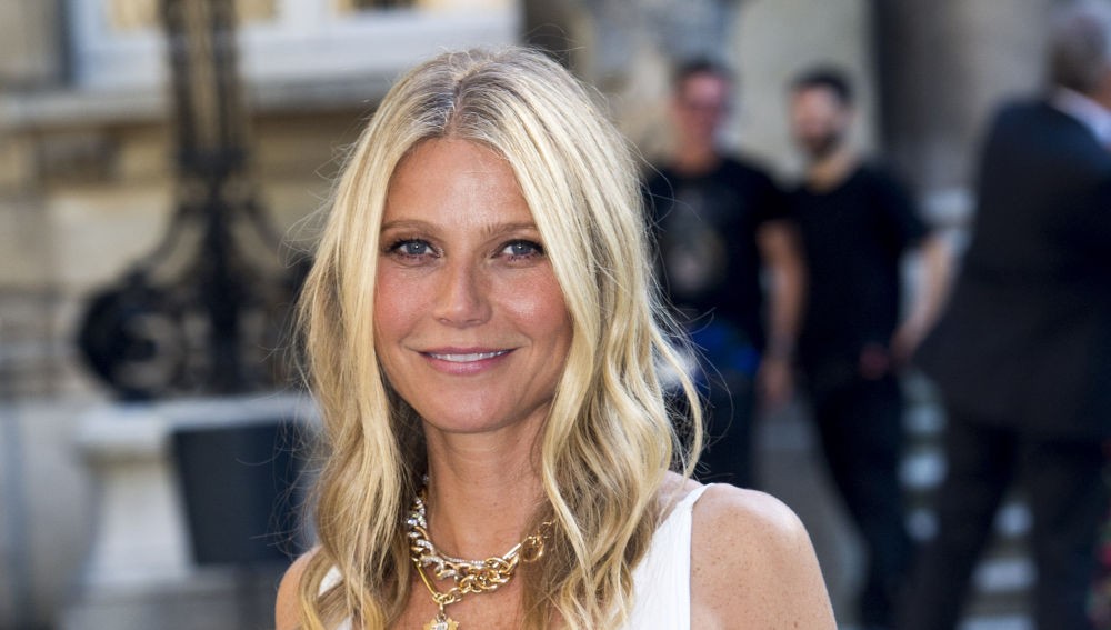 Foto: Gwyneth Paltrow hace yoga desnuda en las colinas de California | Espectáculos