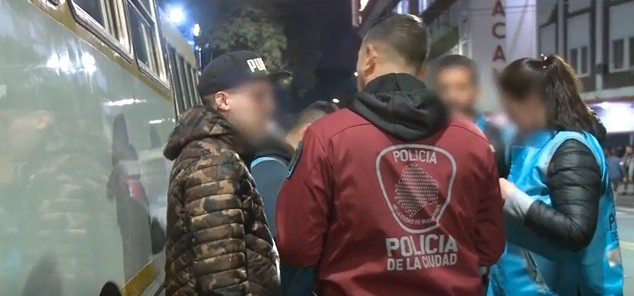 Estaba prófugo y lo capturaron cuando fue a ver a Huracán contra River | Actualidad