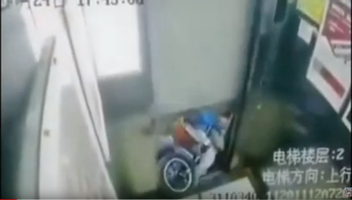 Video: rescatan a un bebé a punto de ser aplastado por un ascensor | Internacionales