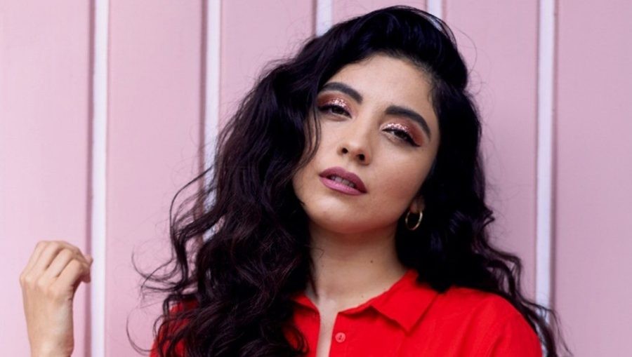 Mon Laferte presentó a su novia en pleno concierto: la foto del beso | Espectáculos