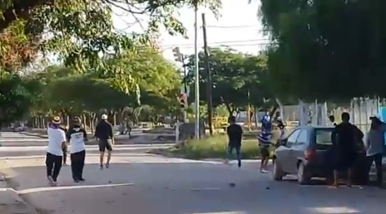 Santiago del Estero: hirieron a 12 policías en un enfrentamiento entre barras | Actualidad