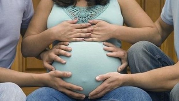 "Aún no tenemos igualdad real": pareja de varones reclama que obra social cubra subrogación de vientre | Actualidad