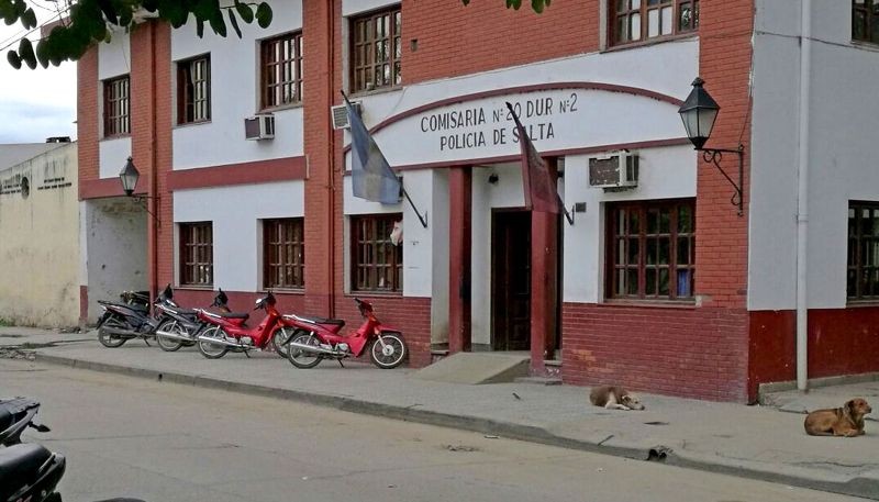 Mató a su padre con un machete tras enterarse de que abusó de su hija de 3 años | Actualidad