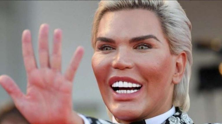 El Ken humano se puso extensiones y todos lo comparan con Luciana Salazar | Curiosidades