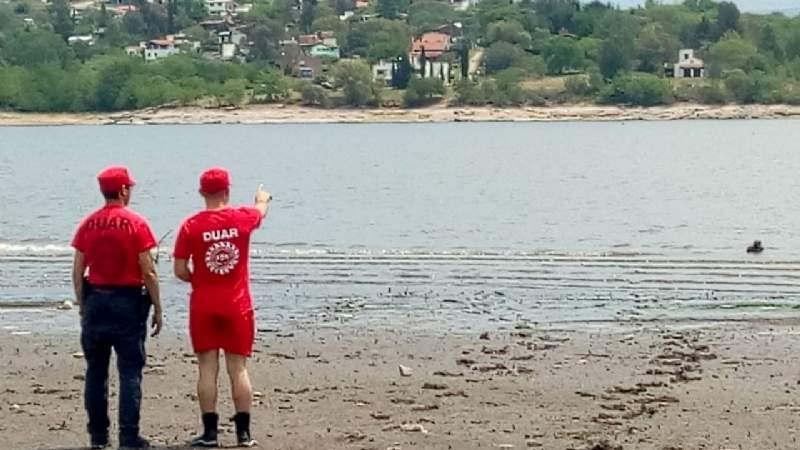 Al salir de una fiesta electrónica, se tiró a un lago y nadó para regresar a su casa | Córdoba